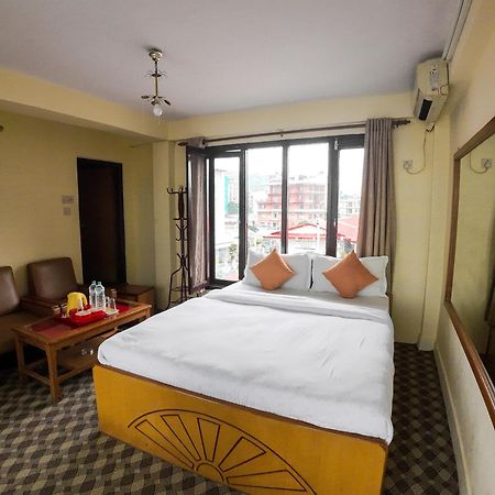פוקהרה Hotel Travel Inn מראה חיצוני תמונה