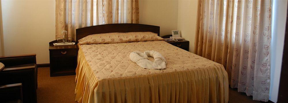 פוקהרה Hotel Travel Inn מראה חיצוני תמונה
