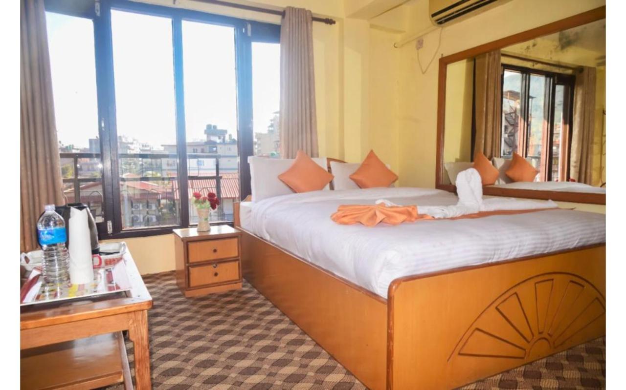 פוקהרה Hotel Travel Inn מראה חיצוני תמונה