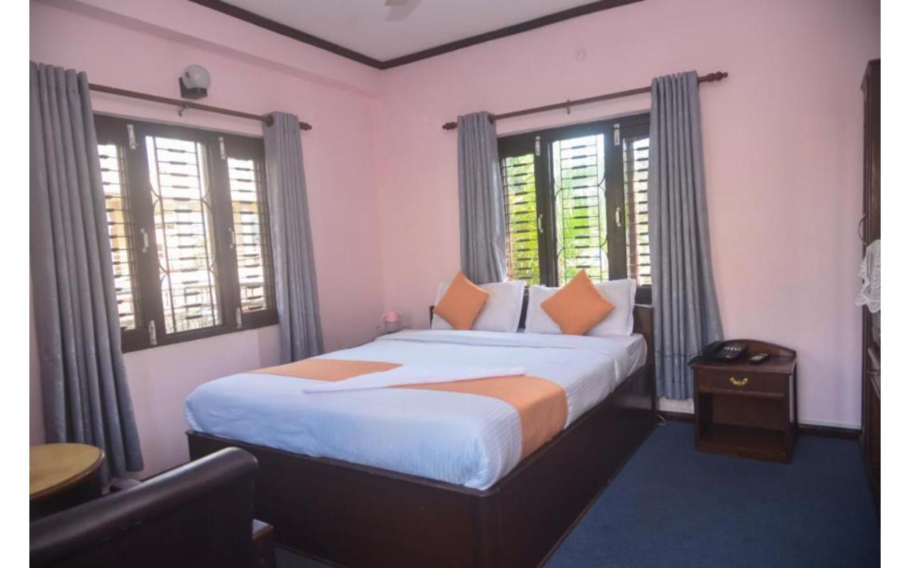 פוקהרה Hotel Travel Inn מראה חיצוני תמונה