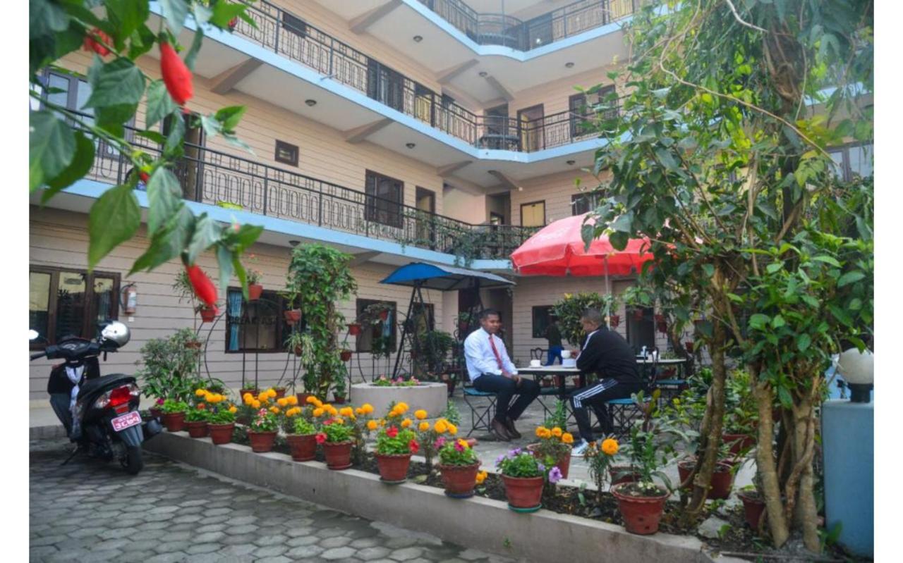 פוקהרה Hotel Travel Inn מראה חיצוני תמונה