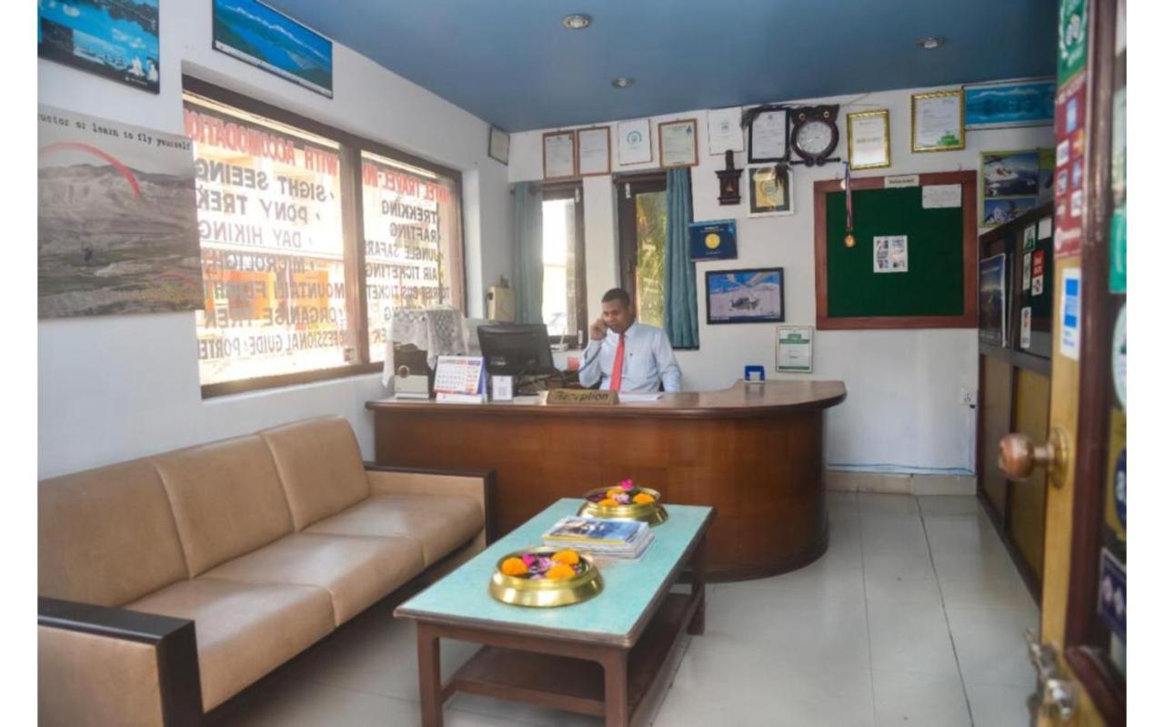פוקהרה Hotel Travel Inn מראה חיצוני תמונה