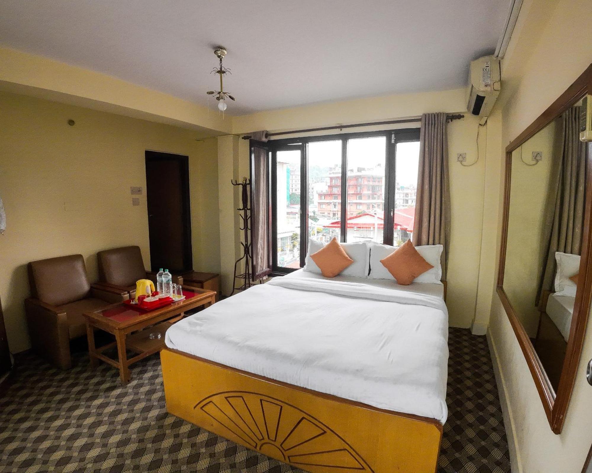 פוקהרה Hotel Travel Inn מראה חיצוני תמונה
