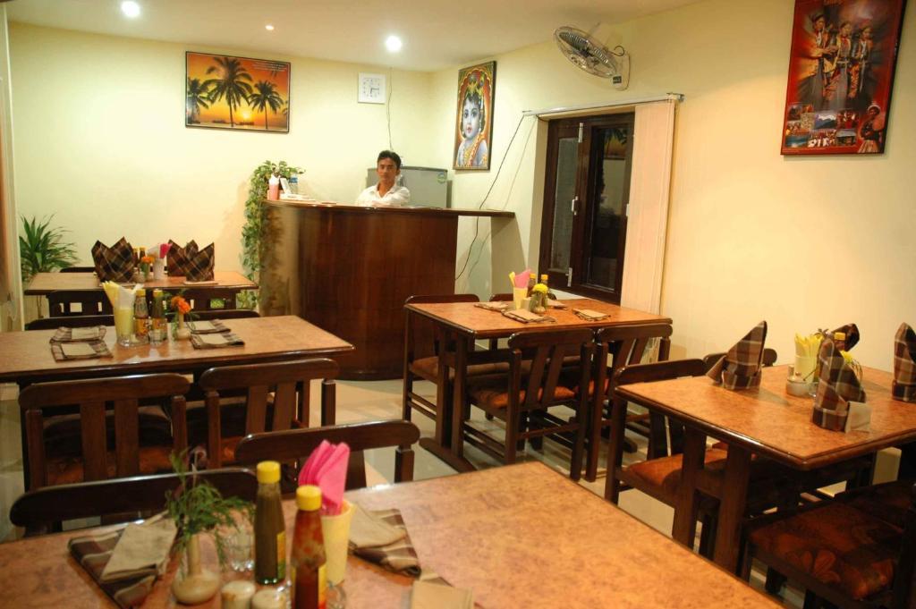 פוקהרה Hotel Travel Inn מראה חיצוני תמונה