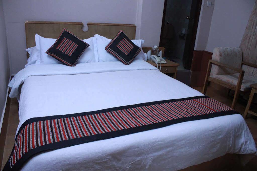 פוקהרה Hotel Travel Inn מראה חיצוני תמונה